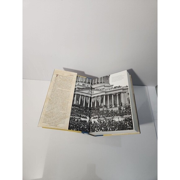 The Bully Pulpit – 1st Ed./1st Print (Signed) – Doris Kearns Goodwin – HC DJ - Picture 4 of 9